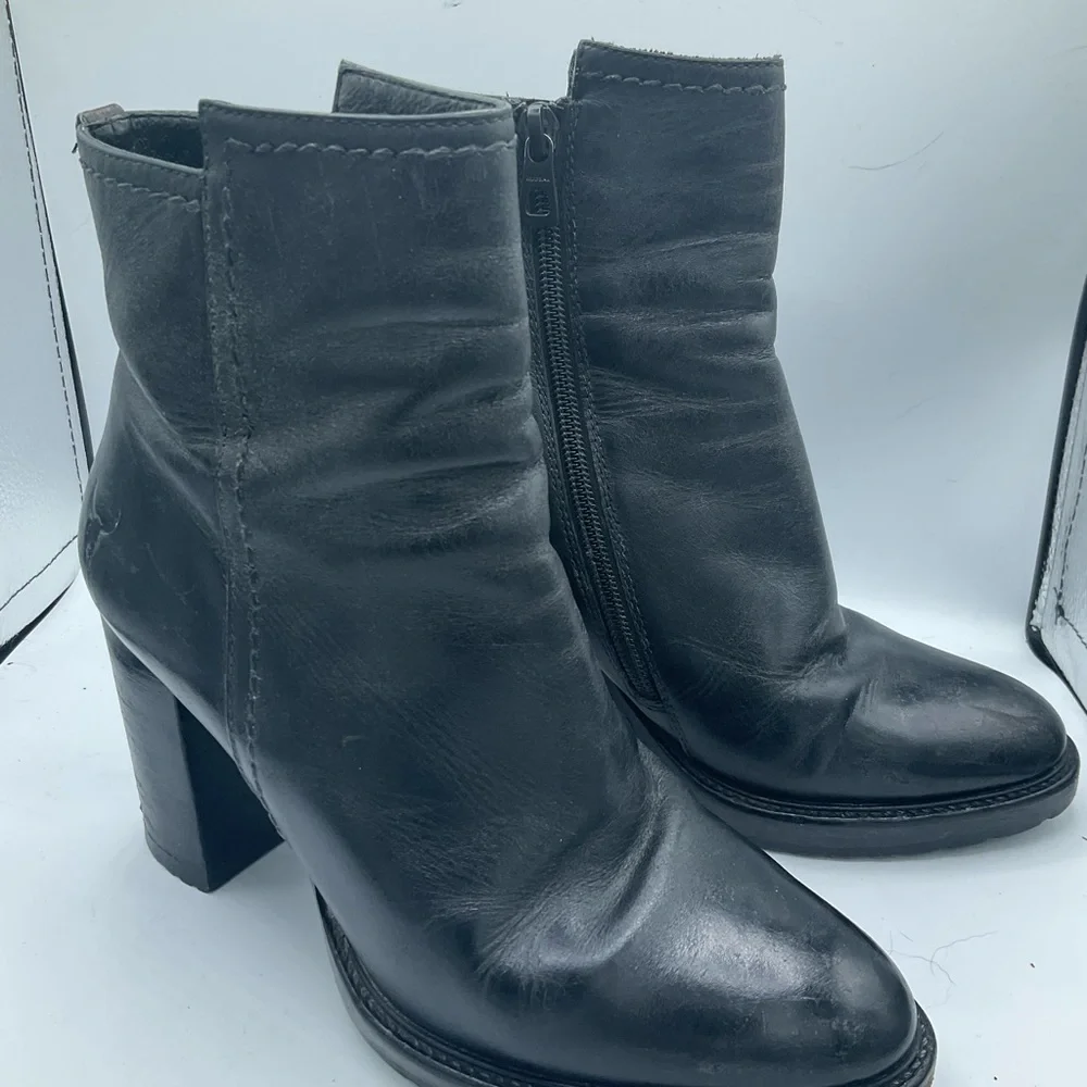 “RUDSAK” “TOTEM” Black Leather Zippered Ankle Boots. - Picture 7 of 16